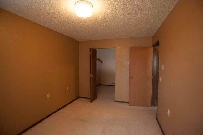 Building Photo - 214 N Bridgeman St