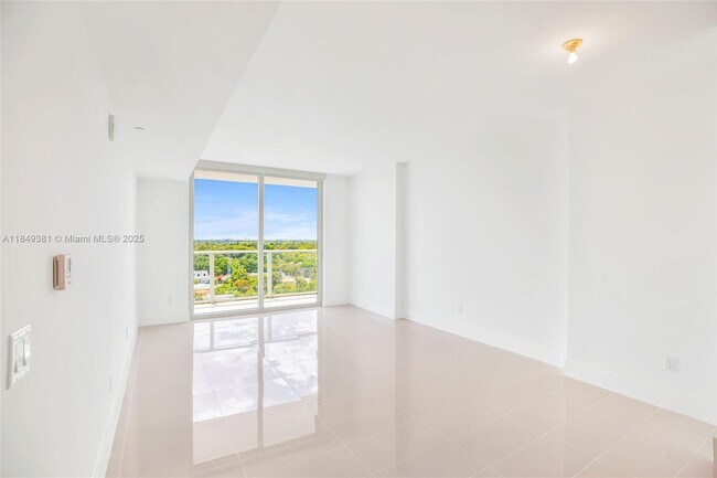 Building Photo - 4250 Biscayne Blvd