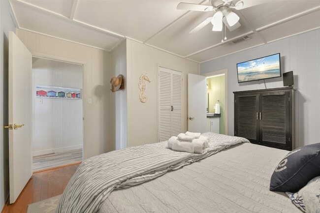 Building Photo - 4135 Fort Bend Dr