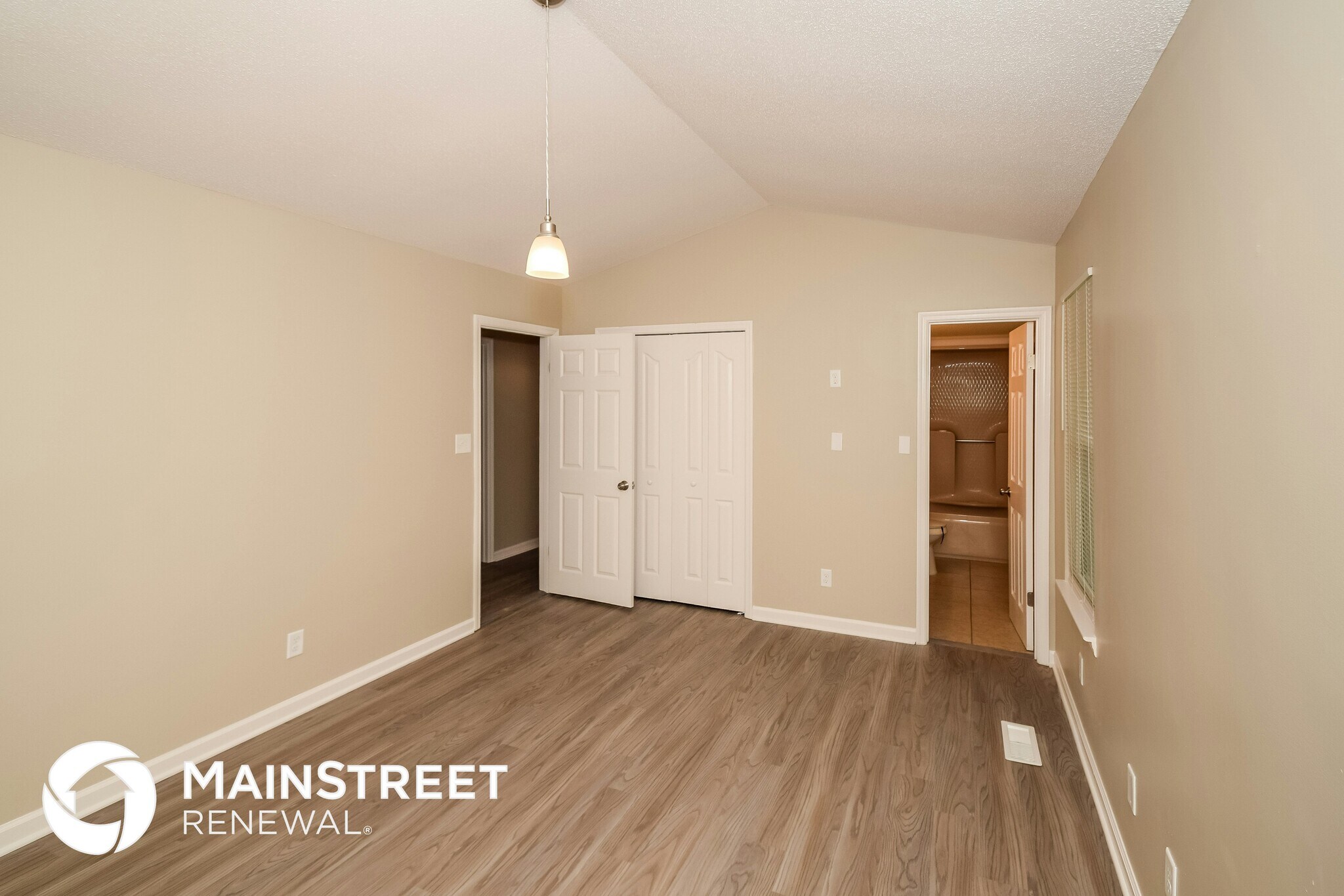 Building Photo - 101 22nd Ave NW