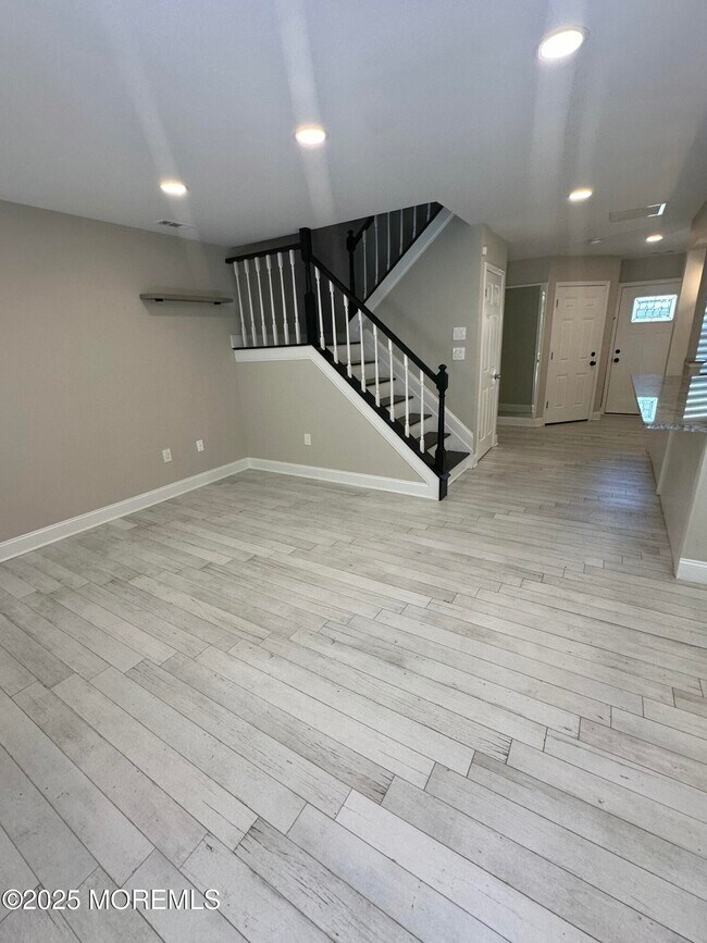 Building Photo - 103 Rumford Way