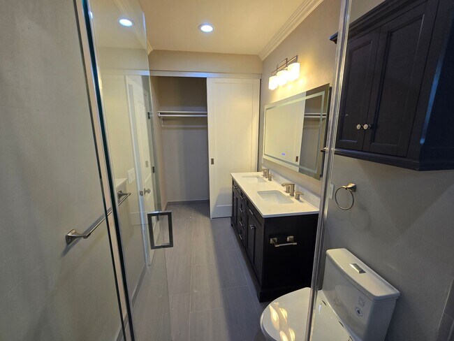 Building Photo - Fantastic 2 Bed, 2.5 Bath ADU unit in Sunn...