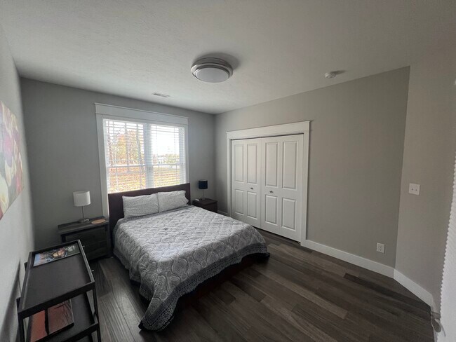 Bedroom 3 - 1708 W Ezekiel Dr