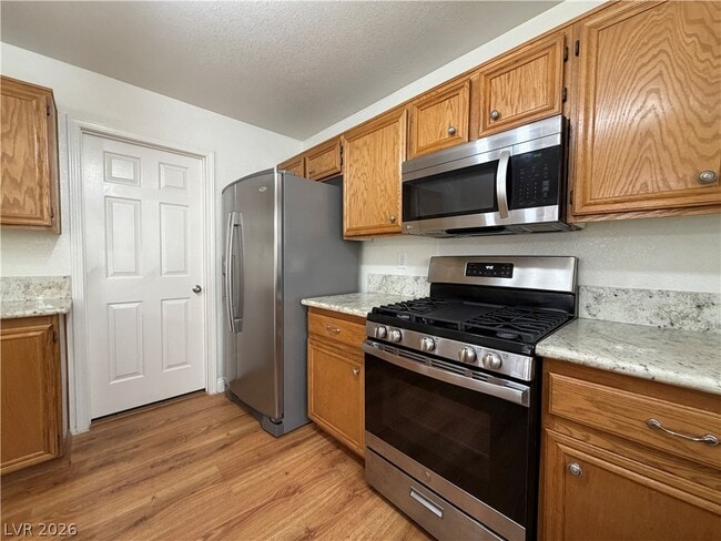 Building Photo - 8638 White River Dr