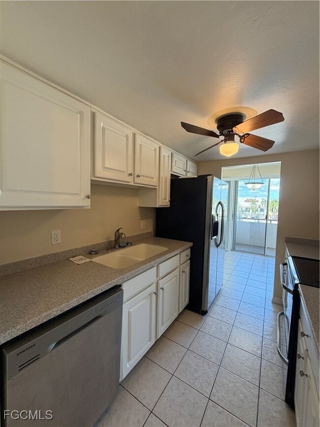 Building Photo - 4803 Sunset Ct