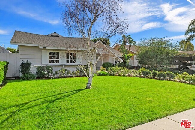 Building Photo - 9344 Valjean Ave