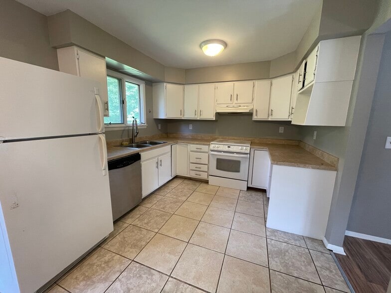 Primary Photo - 289 Brooktondale Rd