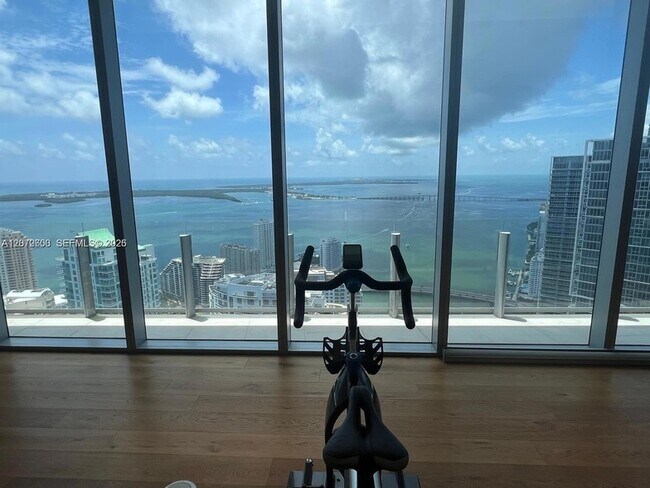Building Photo - 300 Biscayne Blvd Way