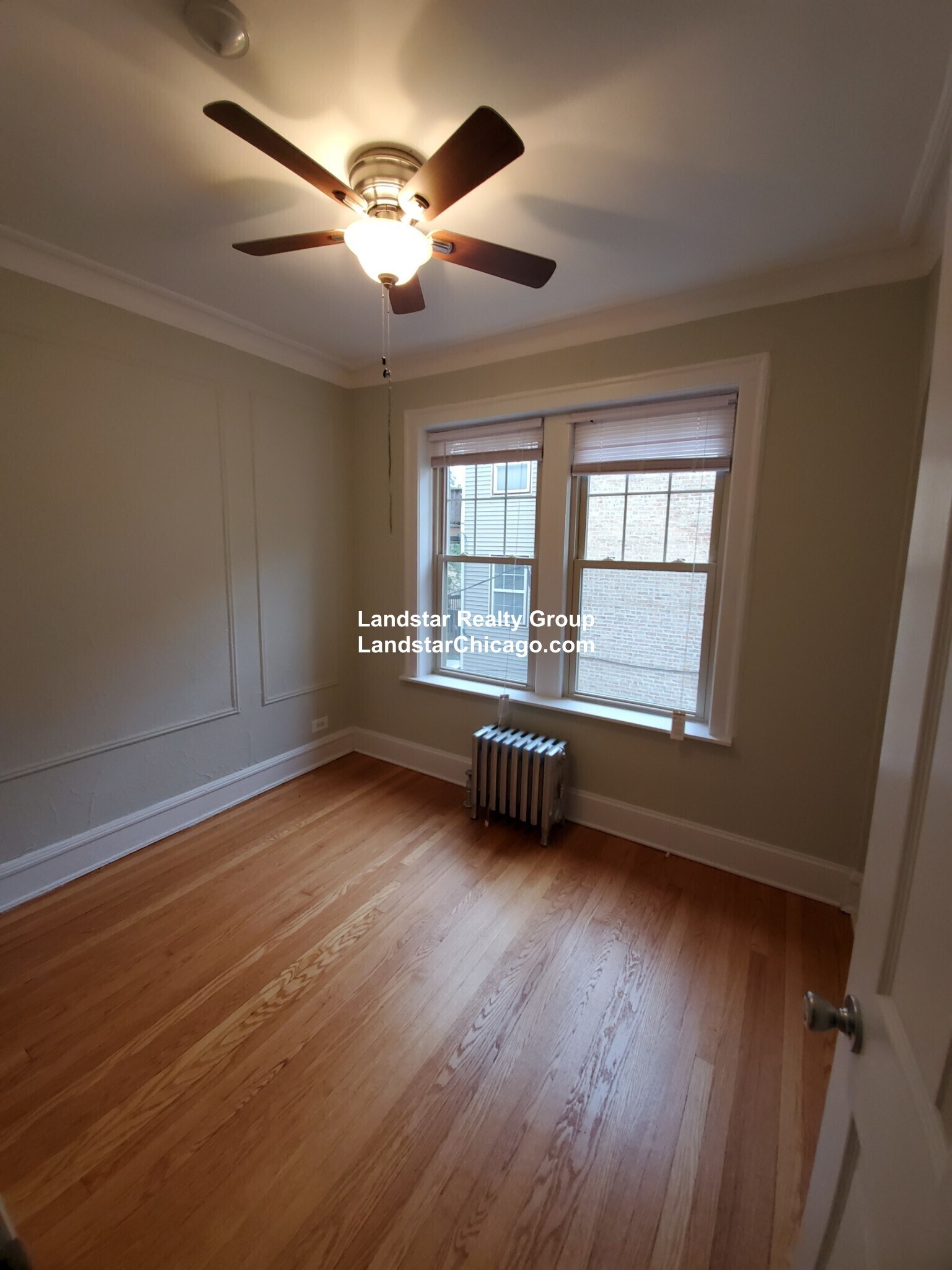 Building Photo - 5042 N Wolcott Ave