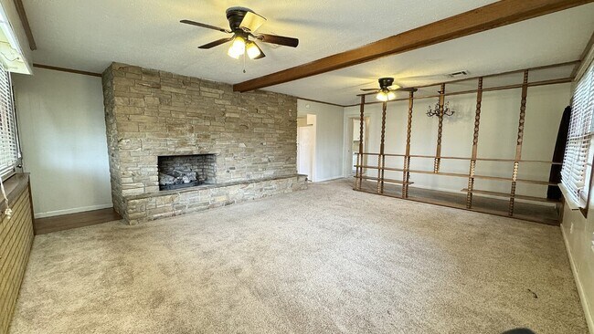 Building Photo - 204 Bastrop Drive