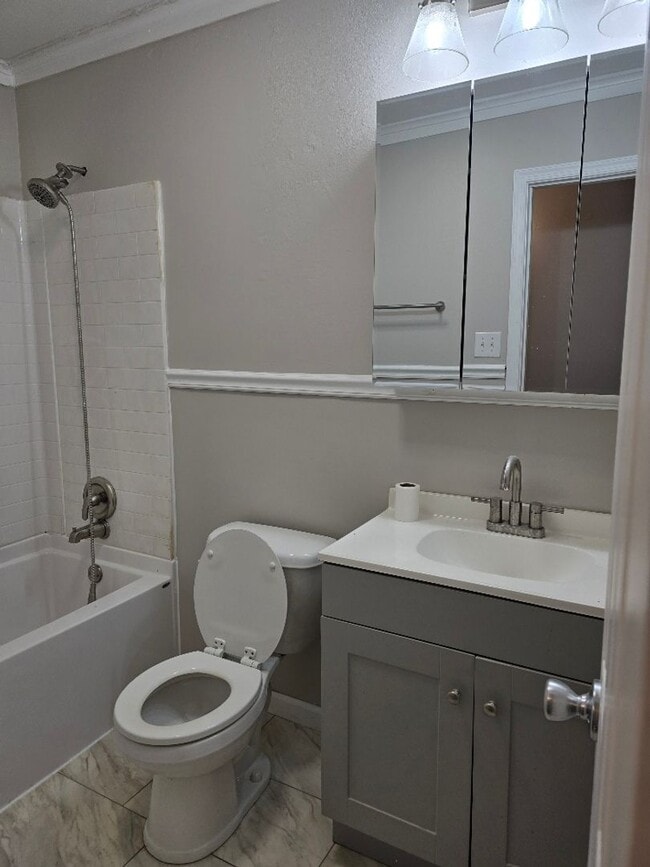 Building Photo - Single Family Home in Homemont/Great Bridge