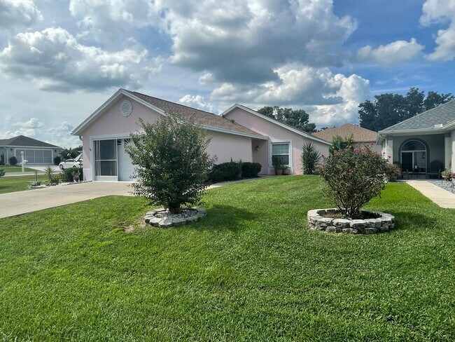 Building Photo - Charming 2BR/2BA Home in Ocala Palms – Golf Course Community Living!