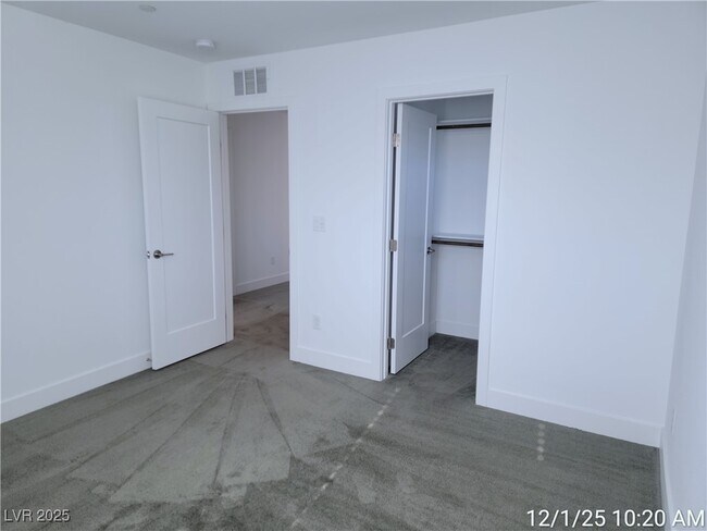 Building Photo - 3210 Centano Ave