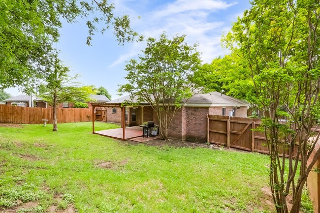 Building Photo - 5316 Trail Dr
