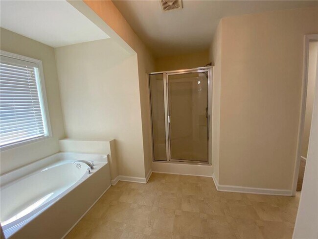 Building Photo - 2146 Peach Shoals Cir