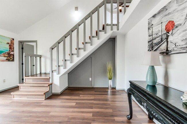 Building Photo - 8321 Breezewood Dr