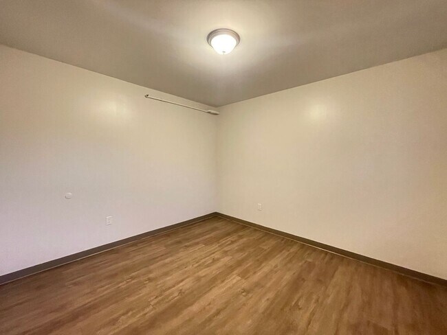 Building Photo - 461 Beech St