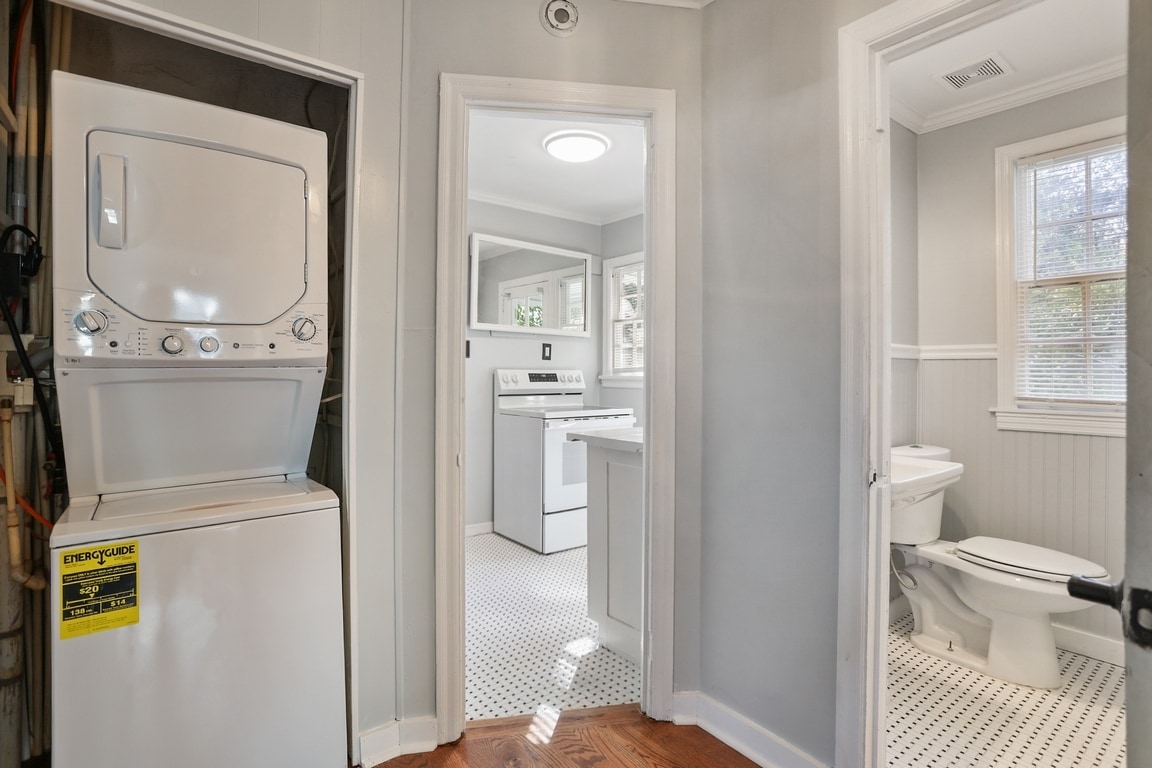 Building Photo - 1923 New Mexico St