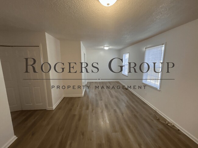 Building Photo - #450 - 611-613 Hicks Mill Rd Duplex