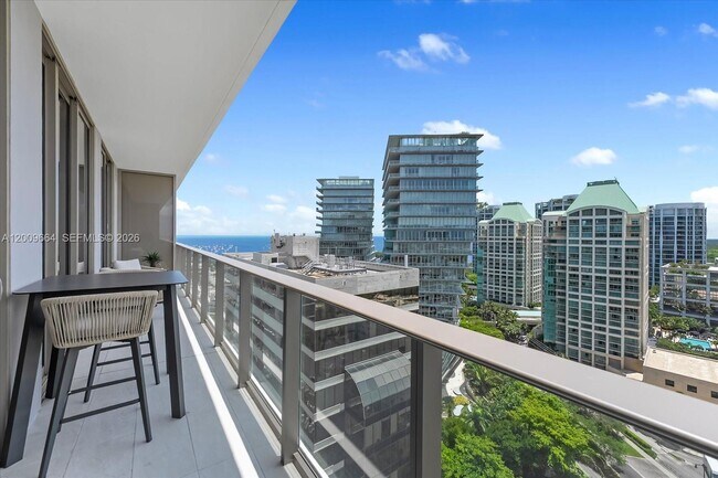 Building Photo - 2678 Tigertail Ave