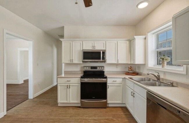 Building Photo - 6276 E Pea Ridge Rd