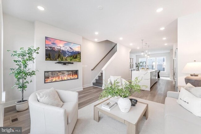 Building Photo - 12742 Verdant Wy