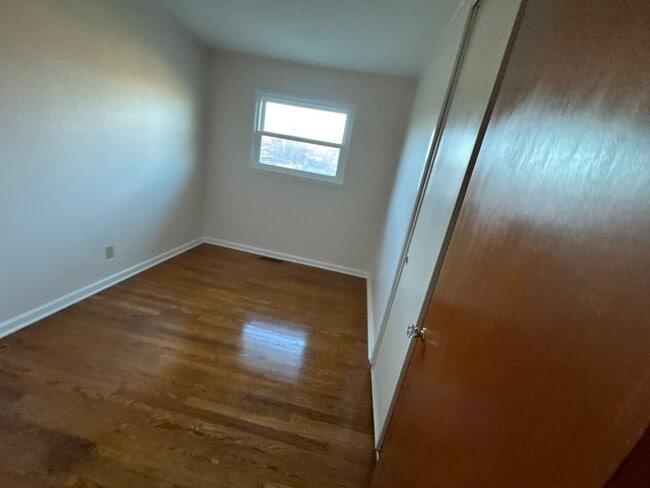 Building Photo - 11508 E 51 St S