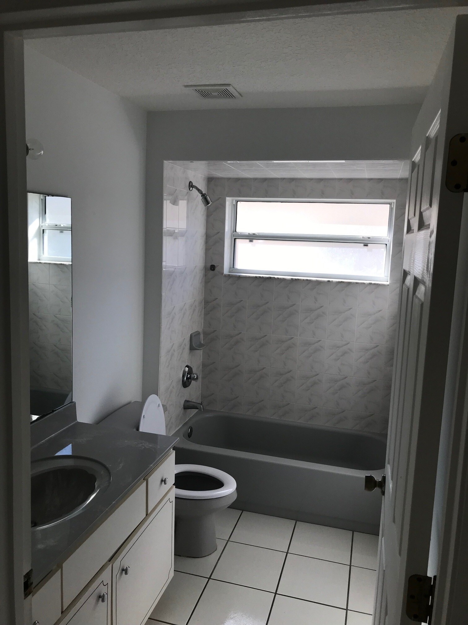 Building Photo - 9 Rainbow Ln