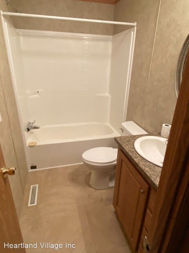 Building Photo - 3 br, 2 bath House - 213 A St