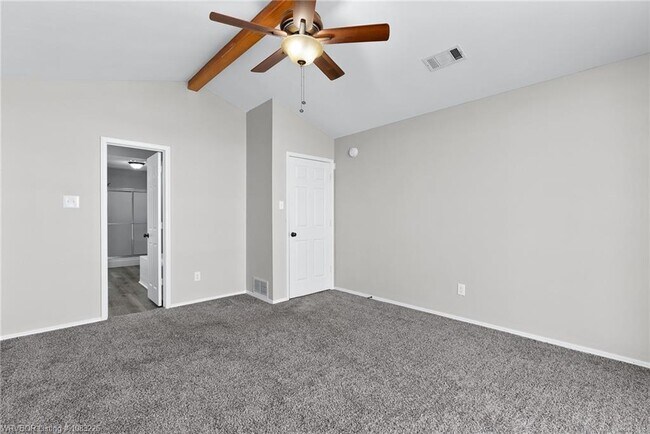 Building Photo - 8808 Skypark Dr