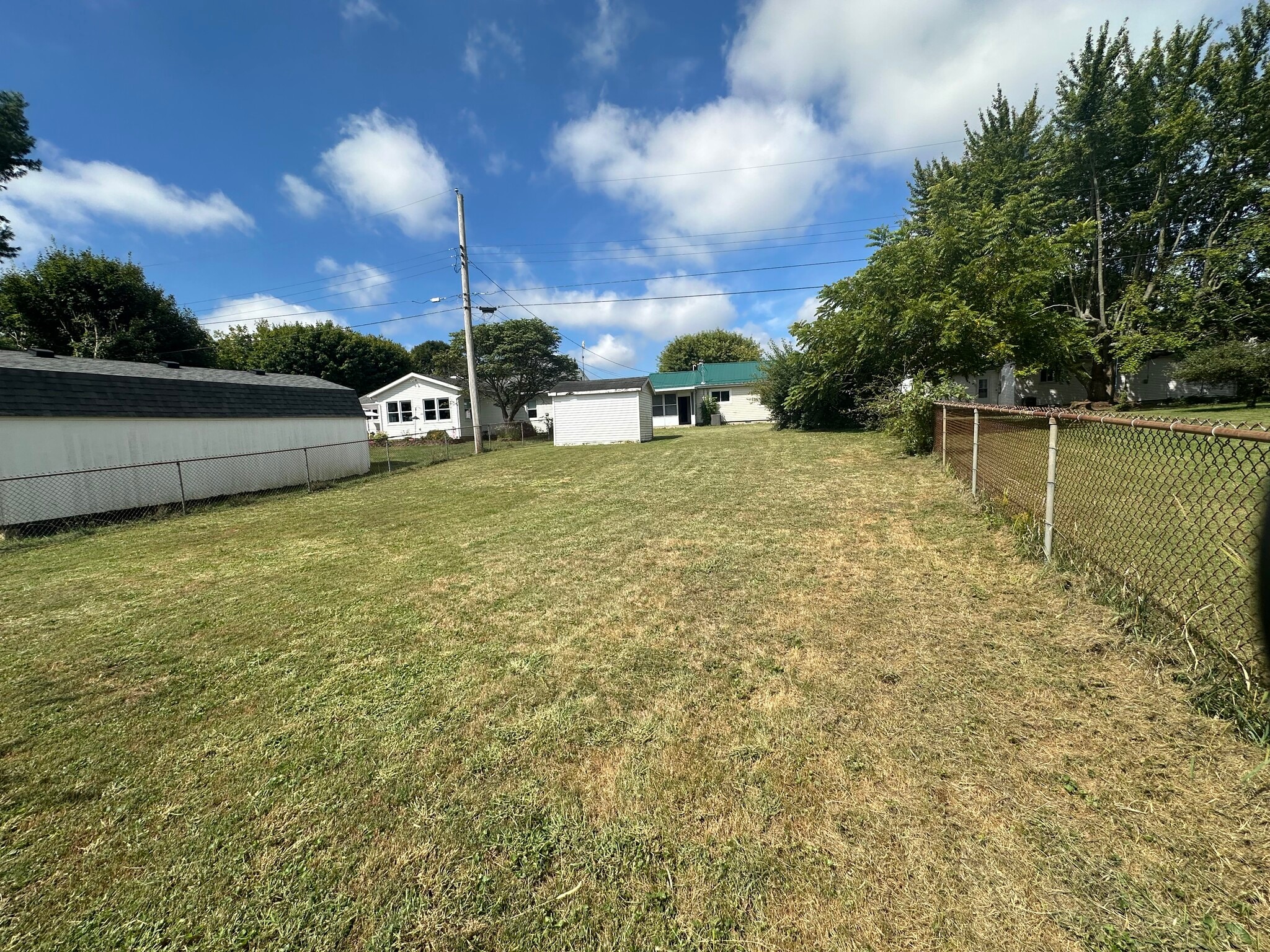 Building Photo - 368 Darbyshire Dr