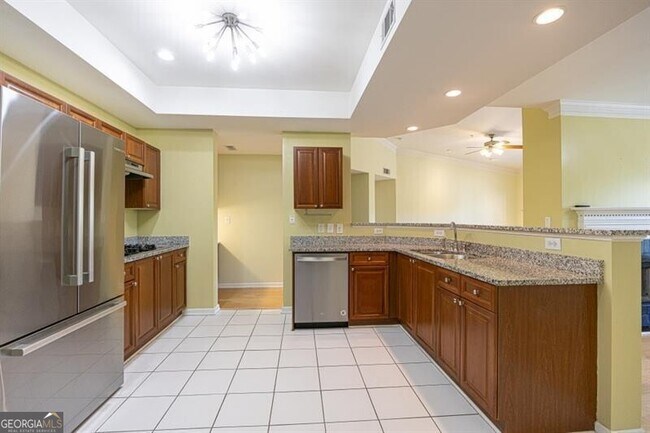 Building Photo - 3275 Lenox Rd NE