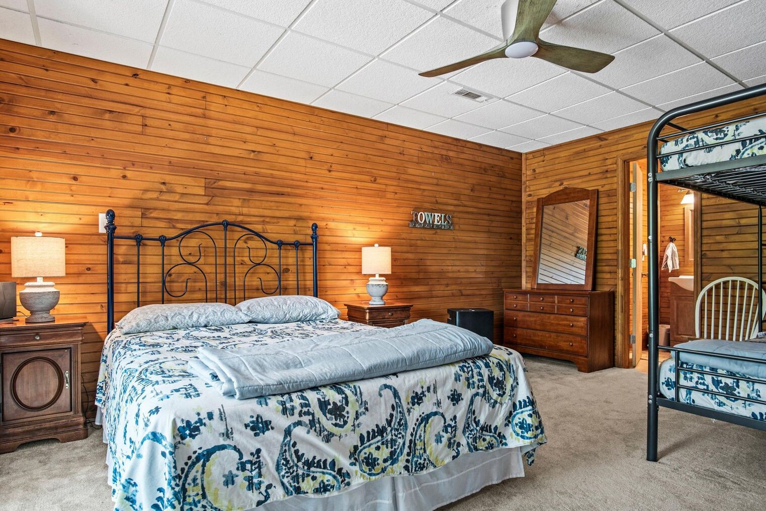 Building Photo - 410 Dogwood Ln