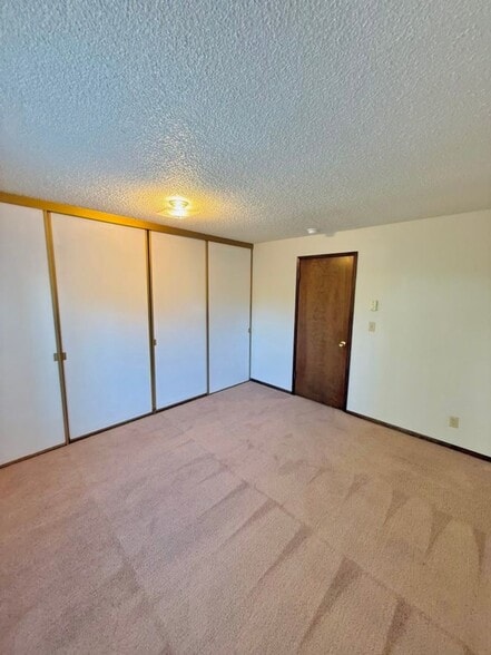 Building Photo - 18524 Linden Ave N