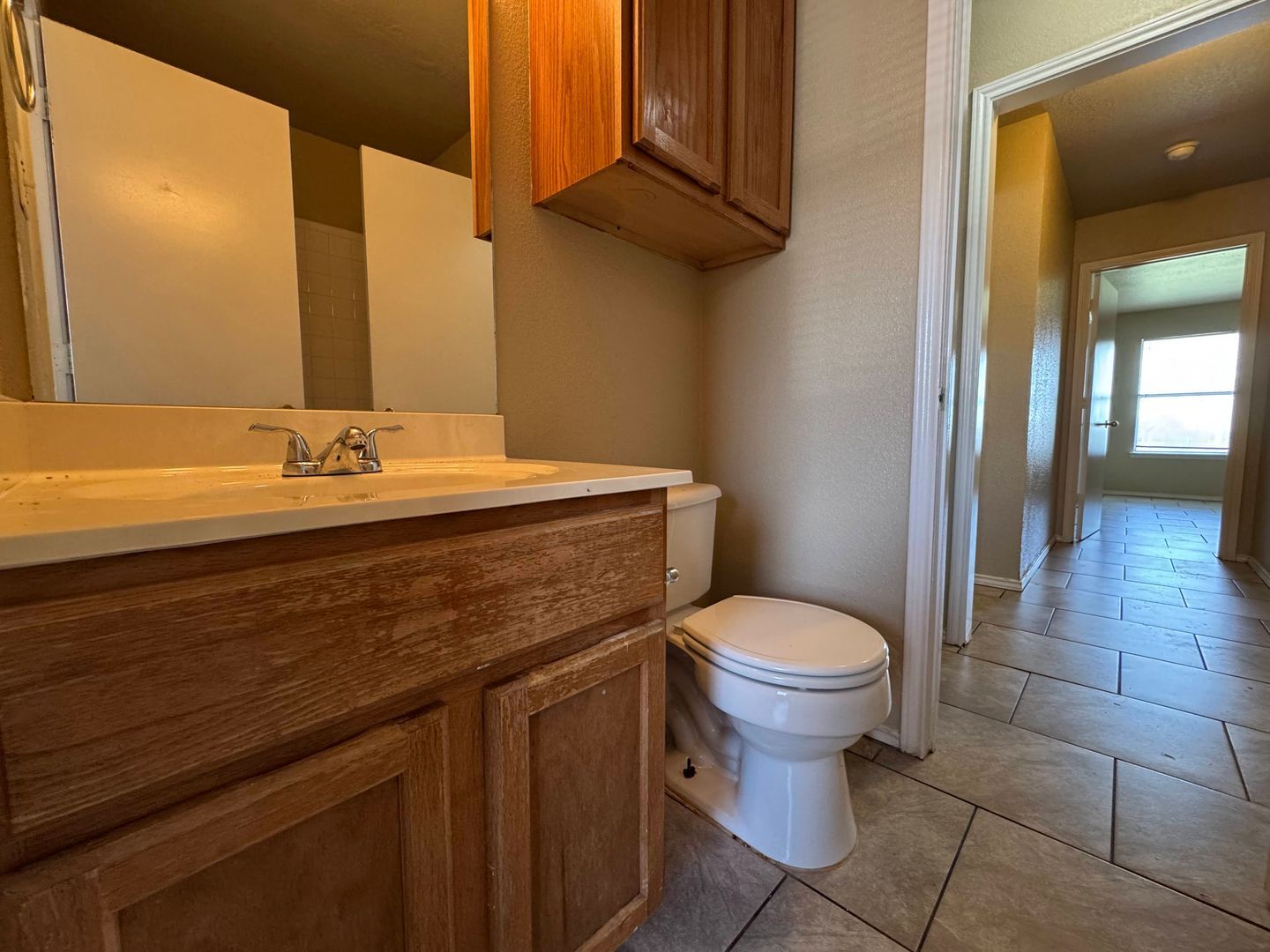 Building Photo - 5702 Greengate Dr