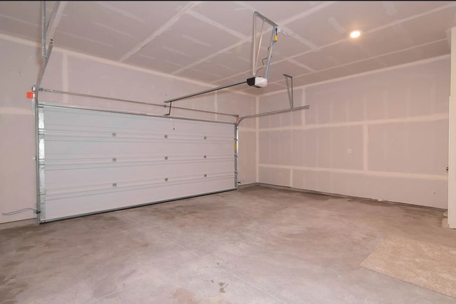 Building Photo - 24467 E Feather Ct