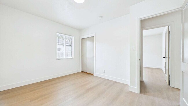 Building Photo - 7330 5th Ave N