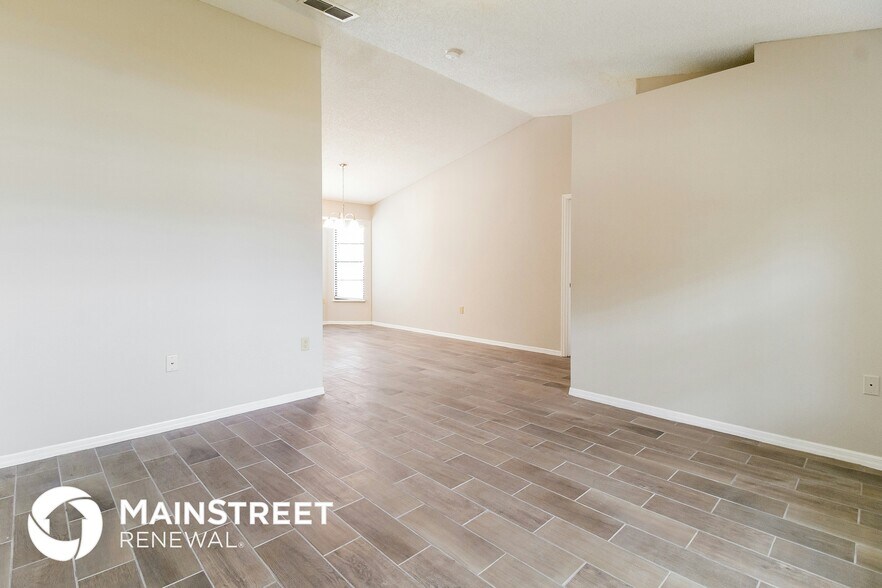 Building Photo - 257 Churchill Ct