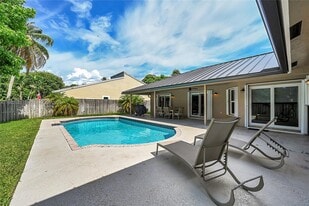 Building Photo - 9841 SW 1st St