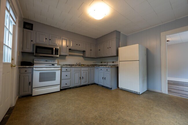 Building Photo - 125 Tarrytown Rd