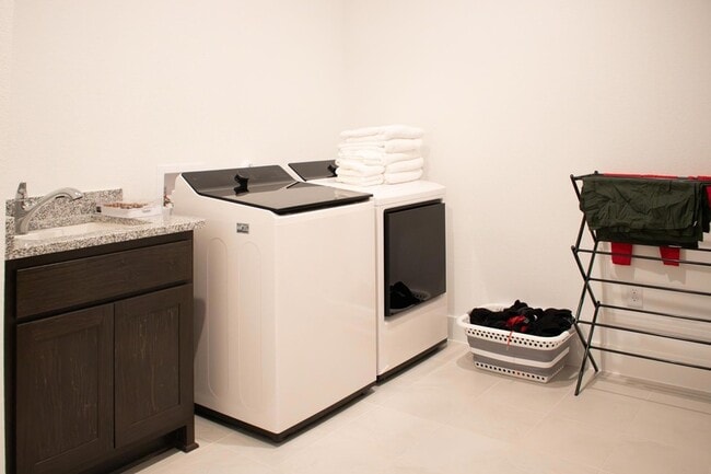 Building Photo - 1709 Novara Trl