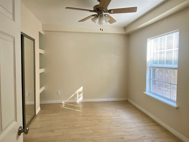 Building Photo - 617 Cielo Vista Ct
