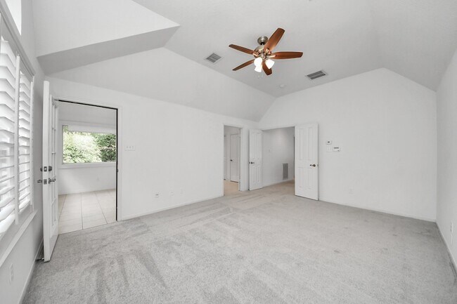 Building Photo - 103 Lakeridge Dr