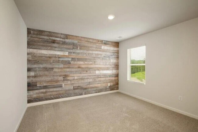 Building Photo - 101 White Cedar Dr