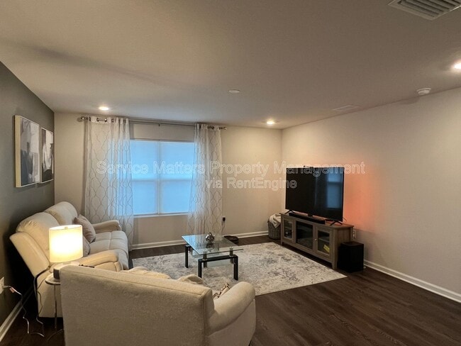 Building Photo - 921 Lovebird Ct