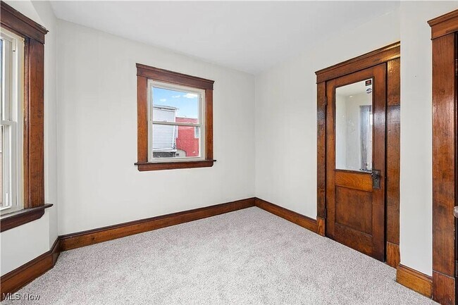 Building Photo - Renovated 3 Bedroom Home with 2 Baths