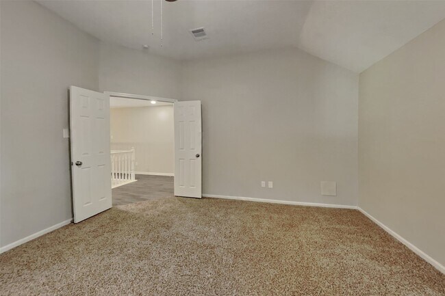 Building Photo - 4906 Echo Falls Dr