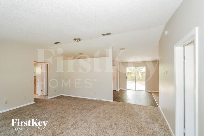 Building Photo - 6988 Oriely Dr S
