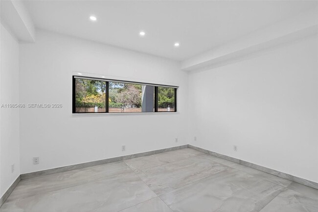 Building Photo - 3000 Riverland Rd