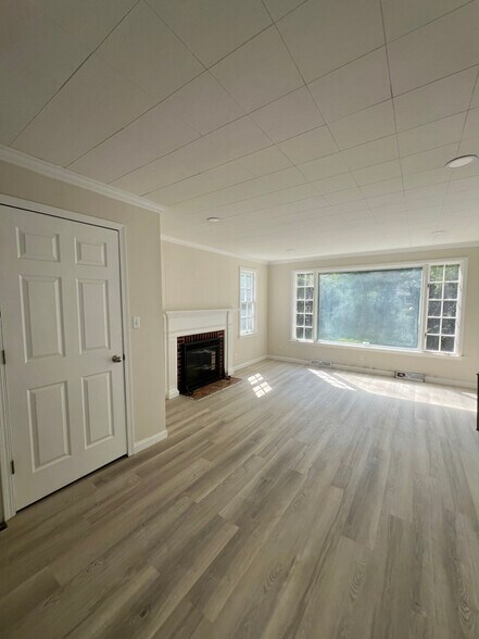 Building Photo - 511 Fairfield Dr